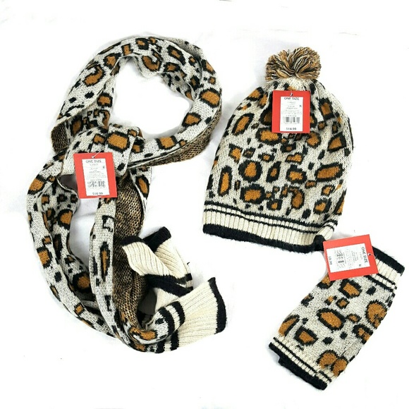 NWT 3pc Hat scarf Glove Set Leopard Print - Picture 2 of 5